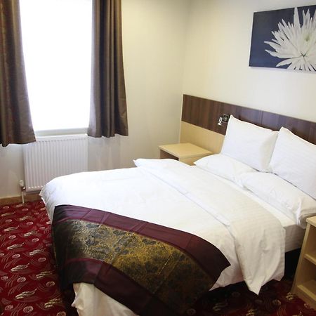 Cambridge Hotel Хаддерсфилд Экстерьер фото